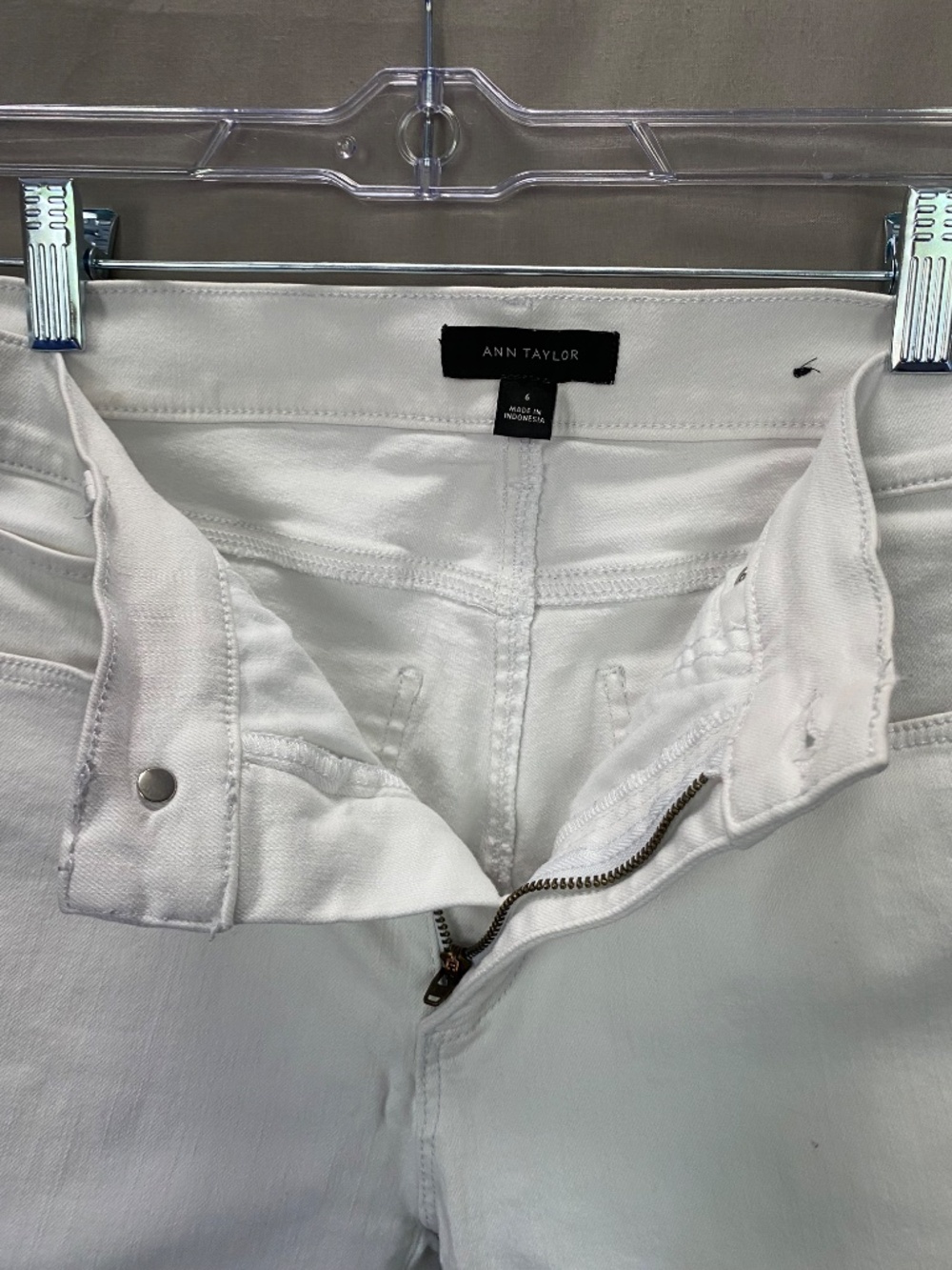 Ann Taylor The Skinny Crop Jeans White - Women's Size 6 - Picture 4 of 8